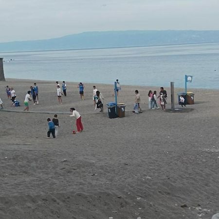 Appartamento soluzione mare Mazzeo Esterno foto