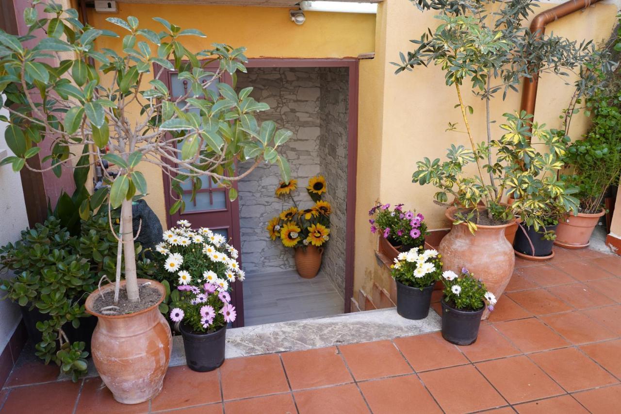 Appartamento soluzione mare Mazzeo Esterno foto