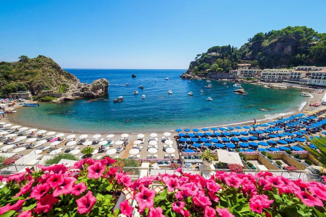 Appartamento soluzione mare Mazzeo Esterno foto