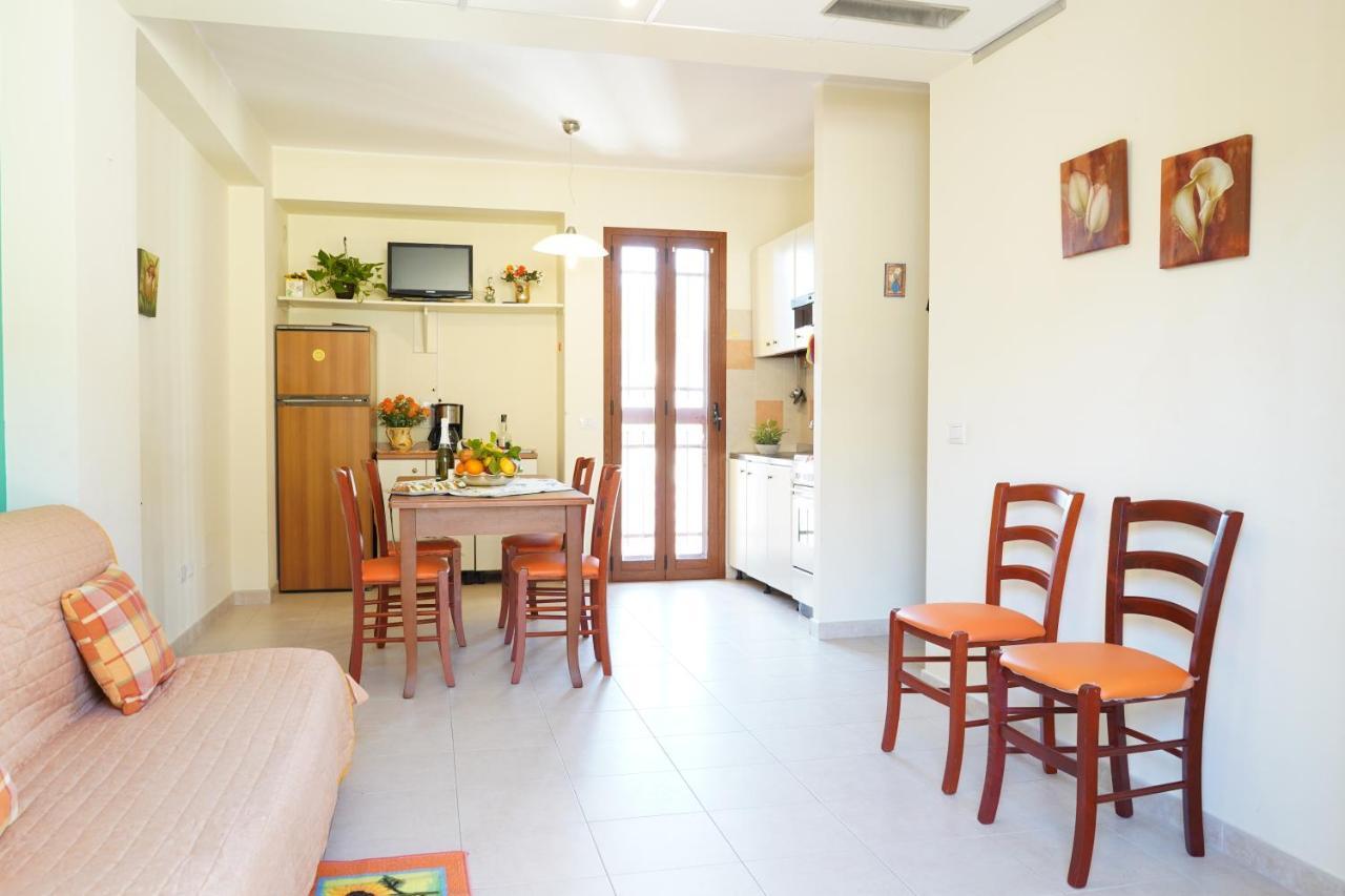 Appartamento soluzione mare Mazzeo Esterno foto
