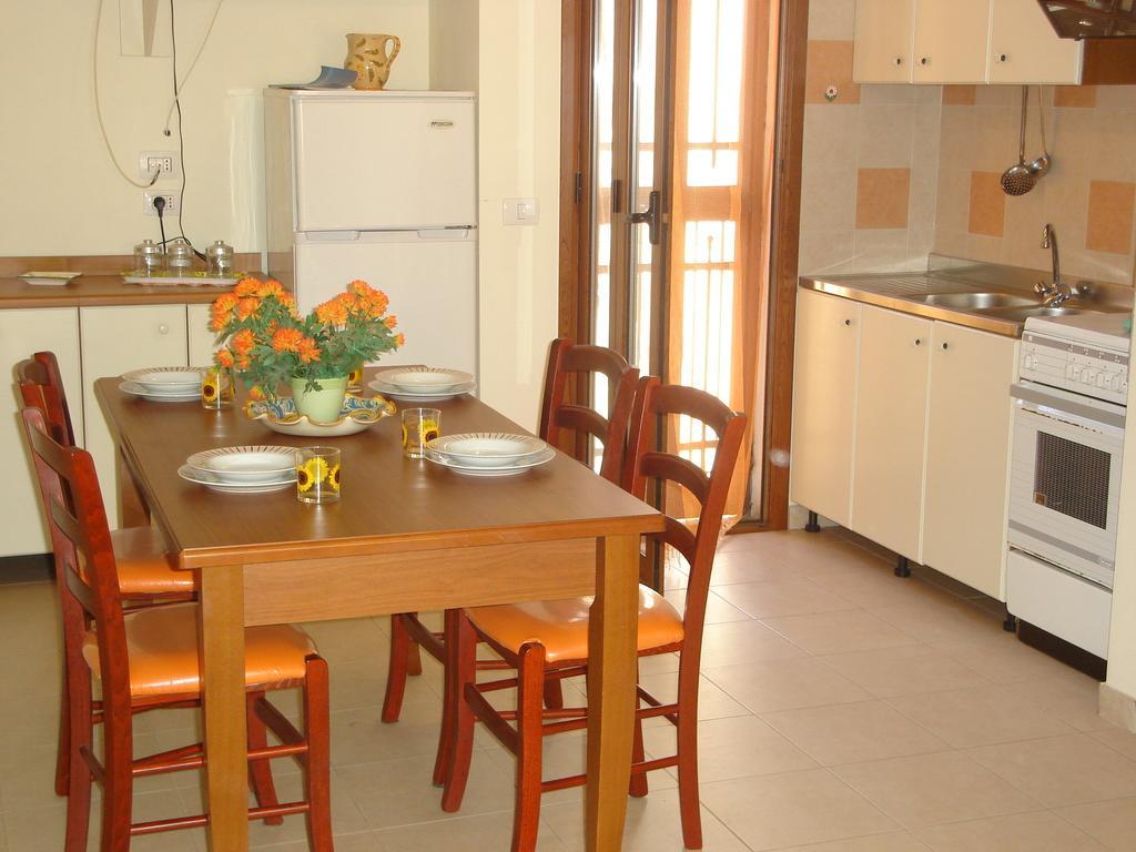 Appartamento soluzione mare Mazzeo Camera foto